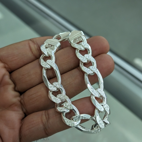925 Sterling Silver figaro diamond cut bracelet 8 Inches